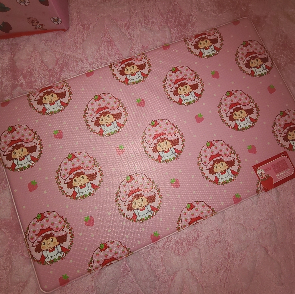 Strawberry Shortcake Floor Mat 🍓